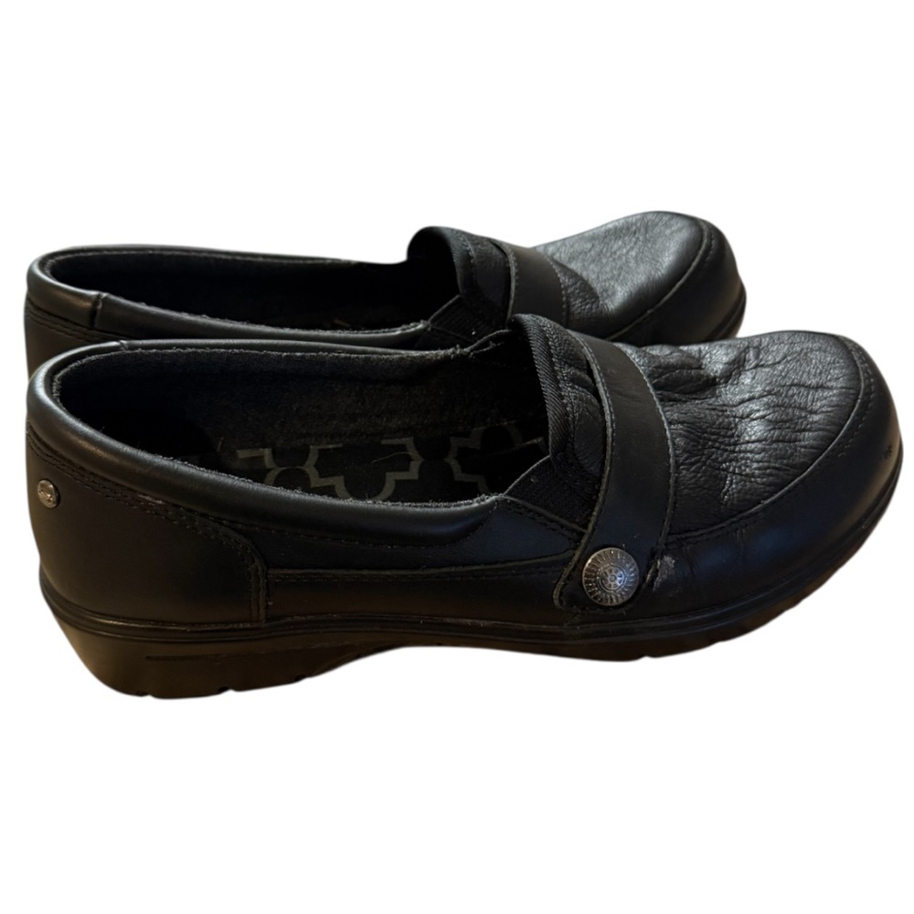 Skechers Women’s Black Leather Slip-On Footwear